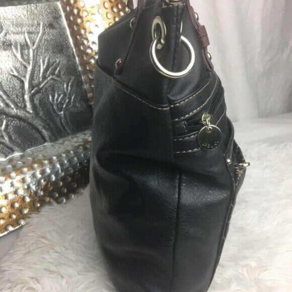 Relic Black Faux Leather Bag Purse Brown Strap Quilted Front Pockets Zip Closure - Picture 4 of 7